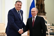 Dodik v Moskvi BiH označil za kolonijo, EU pa za vazala ZDA