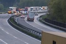 Cestni alarm: Štajerska avtocesta pred Blagovico proti Mariboru zaprta