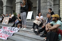 Protestno branje za nutrije v Ljubljani