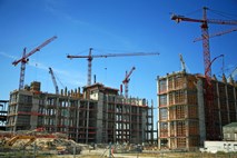 Visoka dinamika medletne rasti v gradbeništvu vztraja

