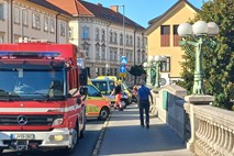 Ljubljana: Truplo na obrežju Ljubljanice pod Zmajskim mostom