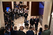 Zgodovinsko zasedanje zunanjih ministrov: Slovenija bo Ukrajino podpirala, dokler bo treba