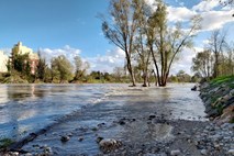 Možno poplavljanje rek v severozahodni Sloveniji





