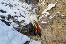 #foto Gorsko reševanje: obnemogla Turka sta se na poti v Avstrijo izgubila v gorah