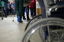 URI Soča: Zdravniki razumejo težave invalidov, a bodo še naprej upoštevali zakon o stavki