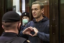 Iskanje prostora za slovo od Navalnega: ''Oprostite, zasedeni smo.''