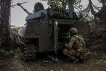 Vojna v Ukrajini: Zelenski objavil, da so v harkovski regiji dosegli otipljiv napredek