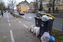 Turbo turizem na Bledu: Ko obiskovalci poleti proizvedejo več odpadkov kot domačini