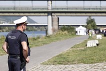 Štirje mrtvi v hudi avtomobilski nesreči blizu Dunaja