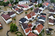 #foto #video V Italiji Nadiža odnesla tri mlade osebe, poplave prizadele jug Nemčije