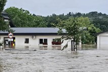 #foto #video Burno vremensko dogajanje: močni nalivi, poplave in plazovi