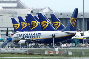 Ryanair zmanjšal letno izgubo