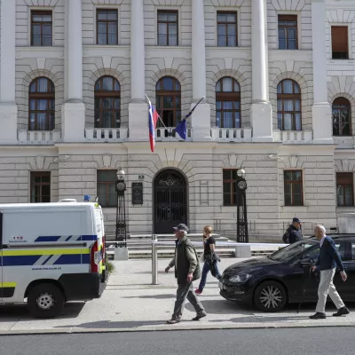 V enem izmed redkih sodnih epilogov zaradi krivega pričanja je ljubljanske okrožno sodi&scaron;če izreklo pogojno kazen.&nbsp;