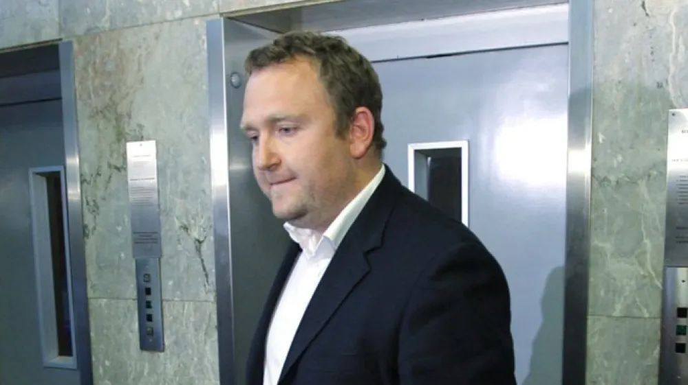 Nekdanji član uprave Du&scaron;an Mes, odgovoren tudi za finance Casinoja Portorož,  je podpisal letno poročilo, ki ne odraža dejanskega finančnega stanja družbe.  Zato nekateri lastniki že preučujejo možnost ugotavljanja od&scaron;kodninske  odgovornosti.