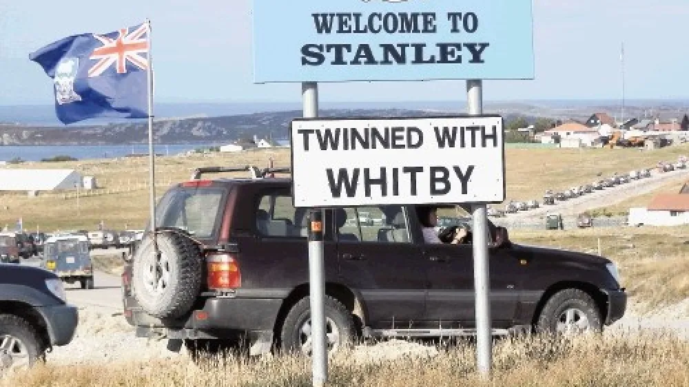 Falklandi so bili in bodo britanski, sporočajo prebivalci skupine otokov v južnem Atlantiku, za katero je pred tridesetimi leti umrlo 649 argentinskih in 255 britanskih vojakov.