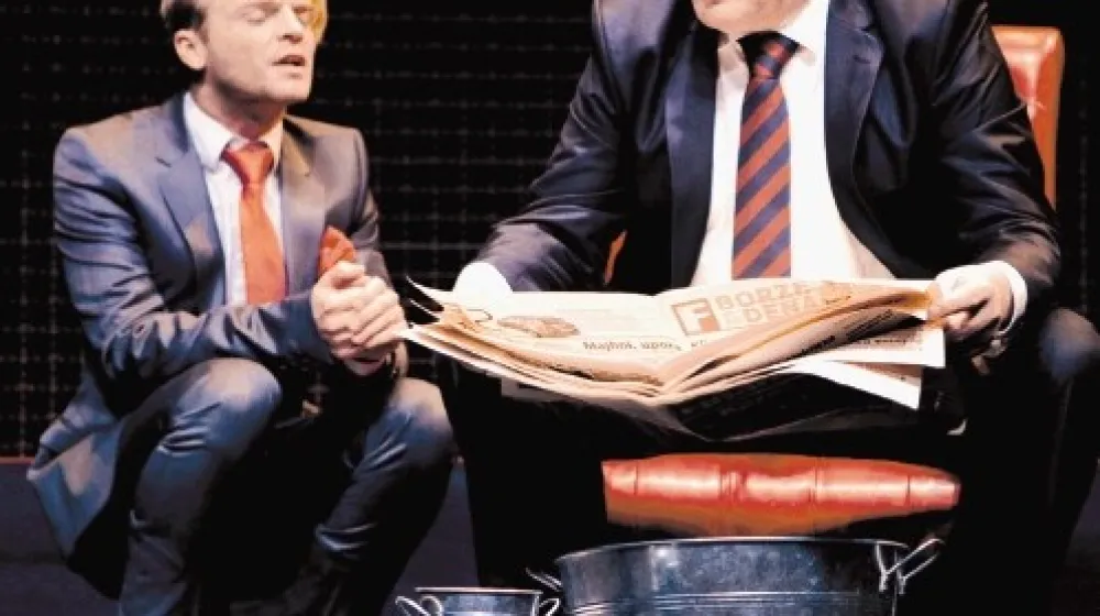 Družinska drama Test sodobnega &scaron;vicarskega avtorja Lukasa  B&auml;rfussa, ki jo je na odru Gledali&scaron;ča Koper zrežirala Nenni  Delmestre, ponudi nekaj prepričljivih igralskih nastopov, kot  celota pa pusti gledalca razmeroma hladnega.