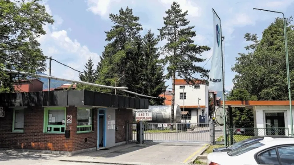 Nekaj prebivalcev nam je potožilo, da imajo občani premalo informacij o tem, kaj se dogaja v podjetju.