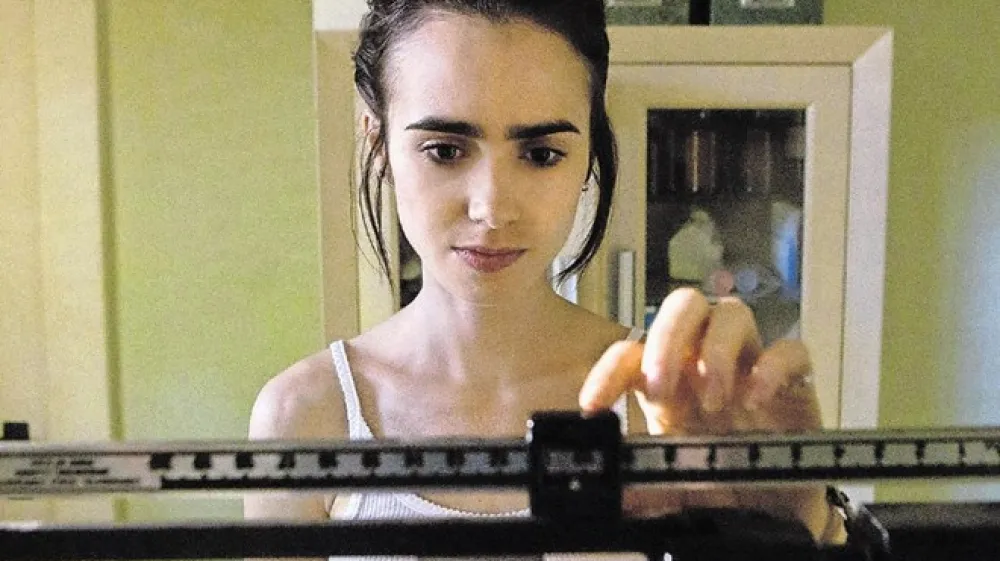 Igralka Lily Collins, ki je premagala anoreksijo, je za vlogo v filmu spet morala huj&scaron;ati.