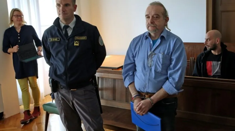 Predobravnavni narok za Bojana Kajfeža, obtoženega umora - 17. aprila je z osmimi streli iz pi&scaron;tole vzel življenje Petri Kramberger, najemnici kluba Pržan