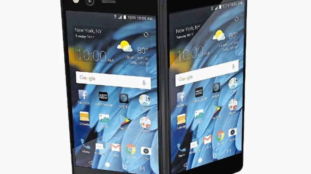 Ker sta zaslona mobilnika axon m na pregib, omogočata raznovrstne načine uporabe. Zaradi dveh zaslonov pa je hkrati   bolj občutljiv za udarce.