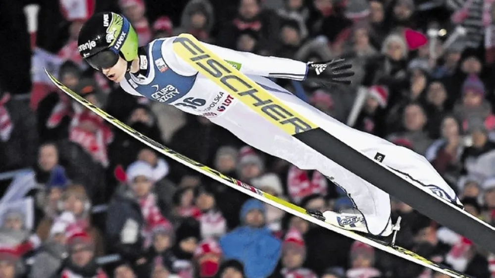 Peter Prevc, ki je pred &scaron;tirimi leti v Sočiju osvojil srebrno kolajno na srednji in bronasto na veliki skakalnici, prvi adut slovenske reprezentance v smučarskih skokih za kolajno.