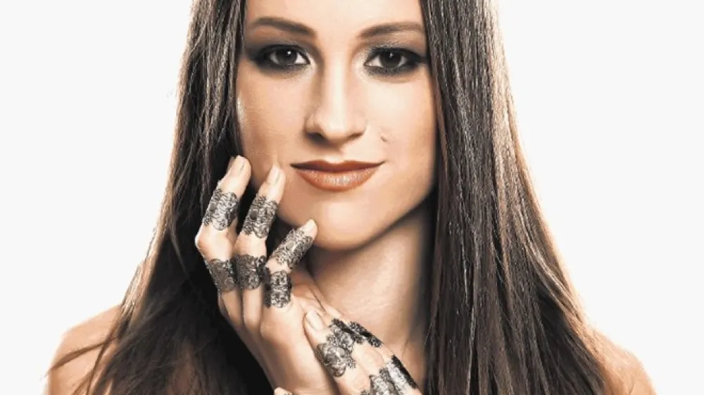 Izku&scaron;nja pred tablo je dala pevki Anji Ba&scaron;, ki je obiskovala Gimnazijo Jesenice,  nov zagon za učenje in jo pospremila do resnej&scaron;ega pristopa k življenju.