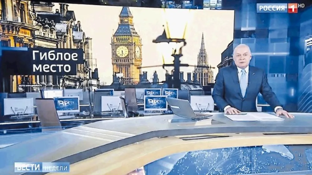 Ruska državna televizija je  prek svojega odmevnega voditelja Dimitrija Kiseleva državljanom predstavljala kremeljsko različico zgodbe o biv&scaron;em  vohunu Sergeju Skripalu, v kateri je bil London  označen kot smrtonosna past za Ruse.