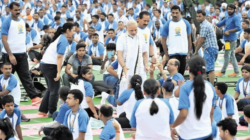 Indijski premier Narendra Modi na praznovanju dneva joge, ki je nastal na njegovo pobudo.