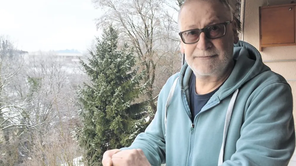 &raquo;Z novinarjem Nedeljskega dnevnika in pesnikom Ladislavom Lesarjem sva bila krvna brata. On mi je odgriznil malo u&scaron;esa, jaz pa njemu  malo prsta&hellip;&laquo; Foto: Tomaž Bukovec