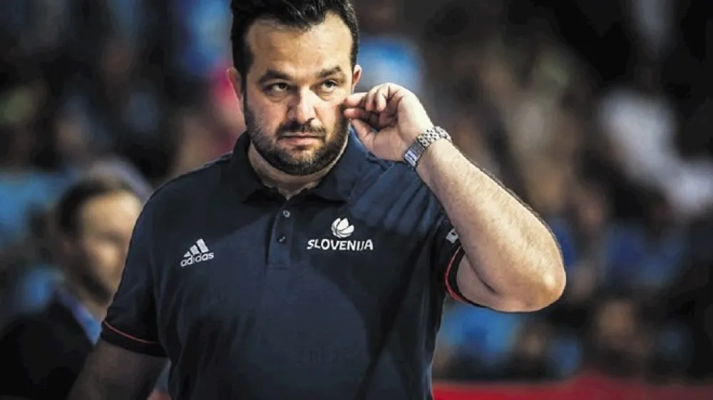 Damir Grgić: Treba se je zavedati, da je pet deklet &scaron;e pred dvema letoma na evropskem prvenstvu na Če&scaron;kem navijalo na tribunah. Zdaj so bile prvič na prvenstvu. Reakcija je bila, kakr&scaron;na je bila. A nikakor jim tega ne očitam.