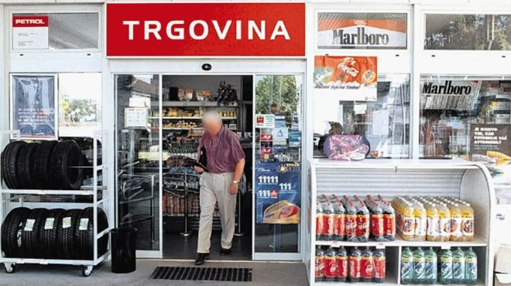 Sporazumni odhod predsednika in  dveh članov uprave Petrola ostaja zavit v tančico skrivnosti. Nadzorniki in biv&scaron;a uprava za to krivijo drug drugega. Fotografija je simbolična.