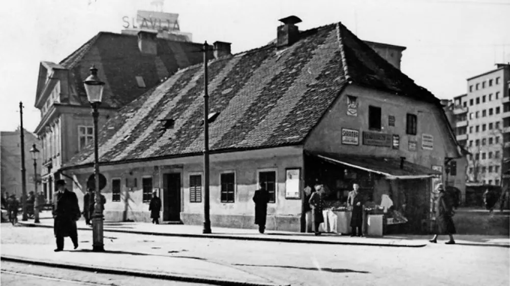 Podoba krčmarice Helene Smole se ni ohranila. Na fotografiji gostilna Figovec leta 1935.