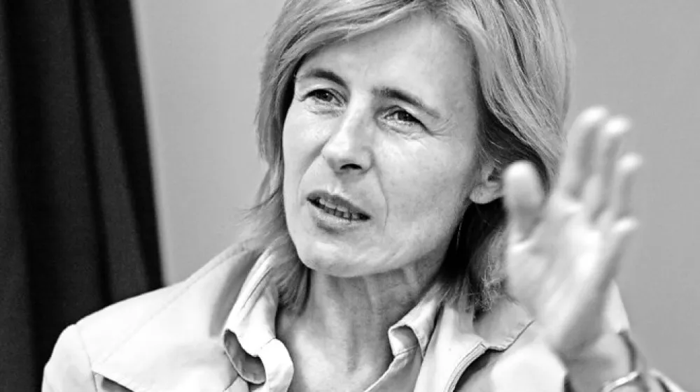 Psihiatrinja Vesna &Scaron;vab opozarja na pomen socialnega vidika na re&scaron;evanje du&scaron;evnih stisk.
