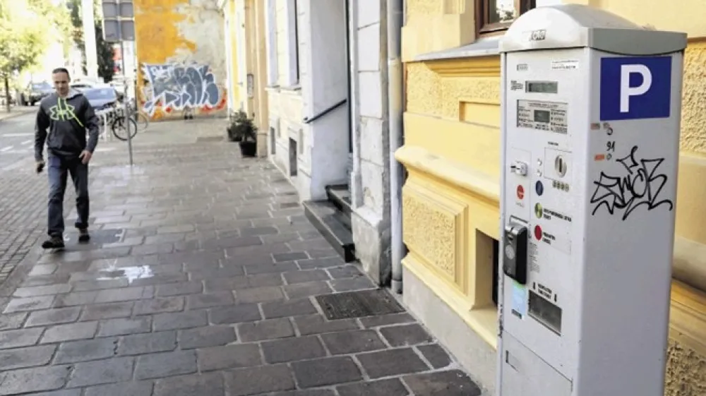 Prvi na seznamu za menjavo so stari Siemensovi parkomati, sčasoma pa verjetno &scaron;e vsi drugi.
