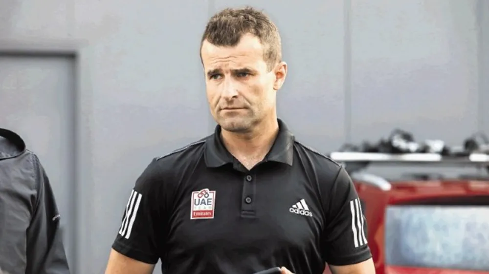 Andrej Hauptman, &scaron;portni direktor pri mo&scaron;tvu UAE Emirates: Vsi kolesarji,  ki pridejo v Pariz, si oddahnejo