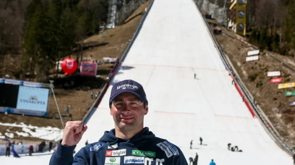 Bo trener slovenskih orlov Gorazd Bertoncelj tudi letos Planico zapu&scaron;čal nasmejan?