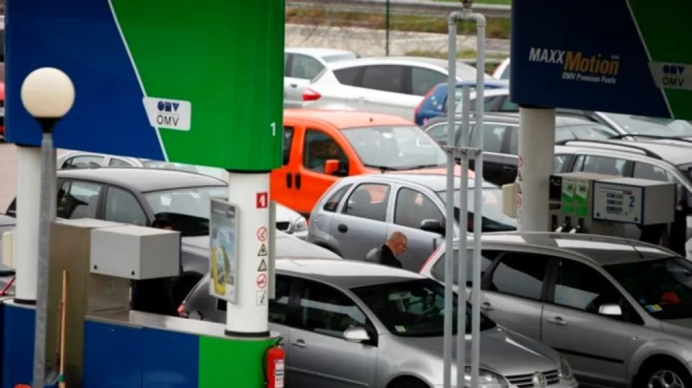 OMV namerava prodati 120 bencinskih servisov v Sloveniji.