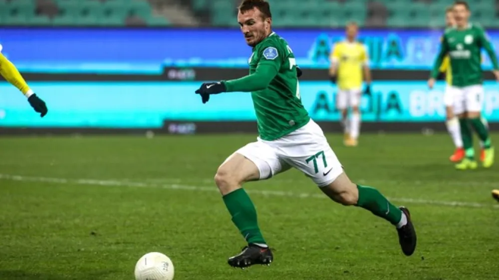 Najbolj&scaron;i igralec lanske sezone in napadalec Olimpije Đorđe Ivanović je uradno  na podalj&scaron;anjem dopustu, sicer pa želi poleti zapustiti Ljubljano.