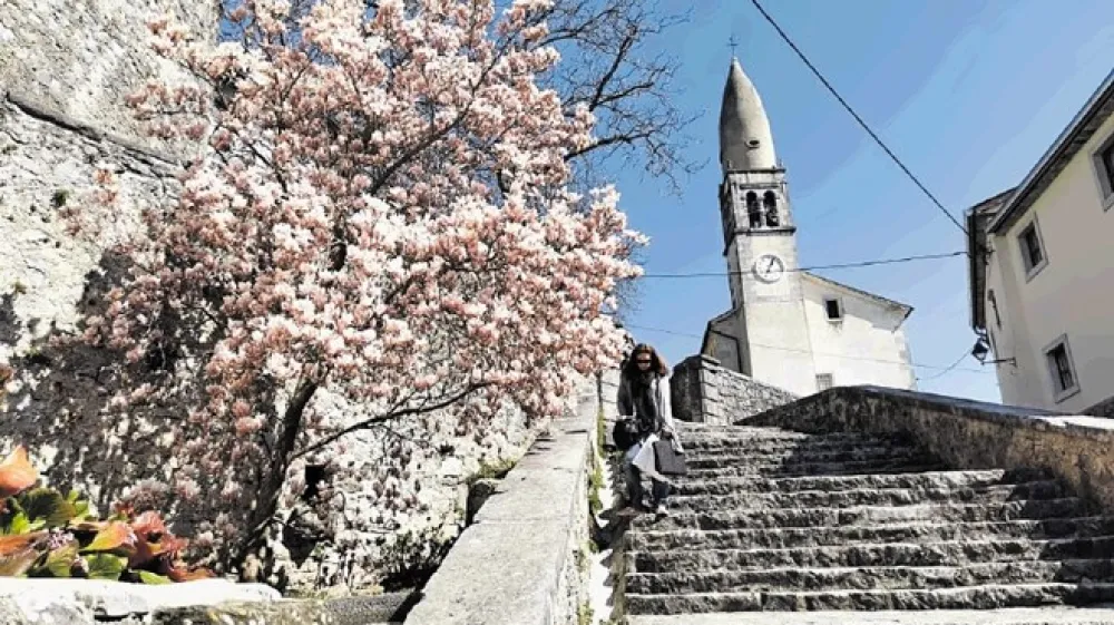 Podoba &Scaron;tanjela se spreminja v vseh letnih časih, zato je obisk priporočljiv vse leto.