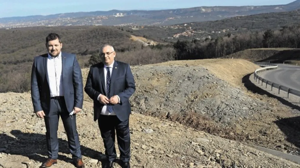 Karierna pot člana SDS Iztoka Černo&scaron;e  se je začela strmo vzpenjati po lanski zamenjavi oblasti. Iz anonimnosti se je  čez noč zavihtel na ključne položaje v slovenskem gospodarstvu.