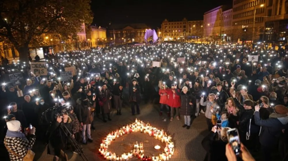 Protestniki zahtevajo spremembo zakonodaje glede splava.