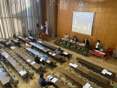 Kranjski mestni svetniki bodo o bolj dodelanih predlogih za spremembe &scaron;olske zakonodaje za otroke iz tujine odločali na eni od naslednjih sej. Foto: Petra Mlakar