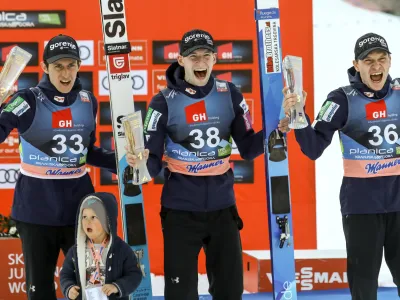 Peter Prevc, Žiga Jelar, Anže Lani&scaron;ek- 25.03.2022 &ndash; Smučarski skoki Planica 2022 - FIS finale svetovnega pokala v poletih &ndash; posamična tekma//FOTO: Luka Cjuha