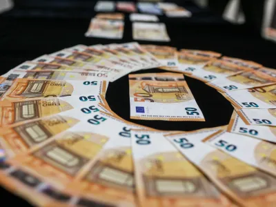 Denar, bankvci, Evro, Euro- 03.04.2017 - Banka Slovenije (BS) - predstavili nov bankovec za 50 evrov serije Evropa -  //FOTO: Bojan Velikonja 