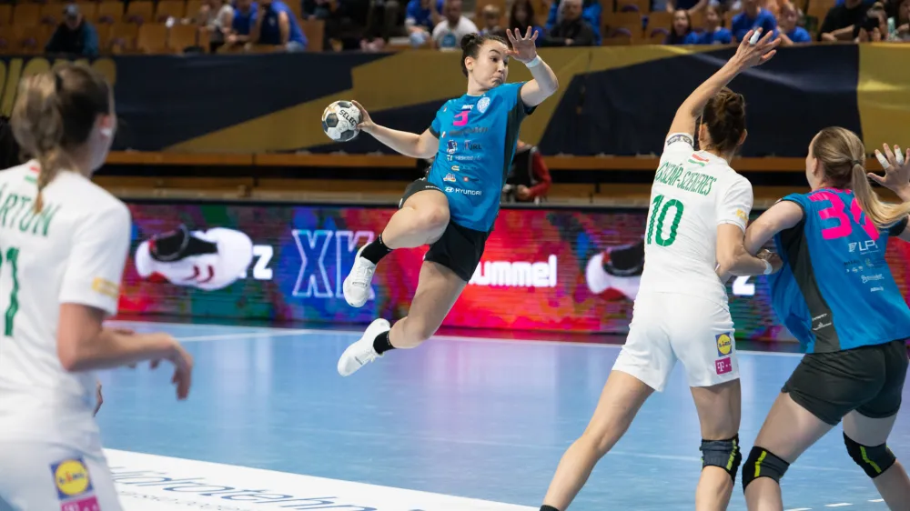 - 26.03.2022 &ndash; ženski rokomet - Krim Mercator: Ferencvaro&scaron;, evropska liga prvakinj - prva tekma osmine finala //FOTO: Bojan Velikonja