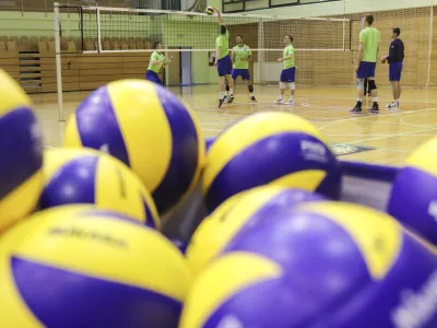 - 16.05.2019  Odbojkarska zveza Slovenije  moka odbojkarska reprezentanca  prvi trening odbojkarjev z novim selektorjem v Kranjski Gori //FOTO: Jaka Gasar