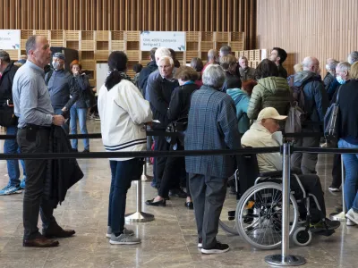 - 19.04.2022 &ndash; Parlamentarne volitve 2022 - predčasno glasovanje pred državnozborskimi volitvami - voli&scaron;če na Gospodarskem razstavi&scaron;ču (GR)<br><br>//FOTO: Nik Erik Neubauer<br>