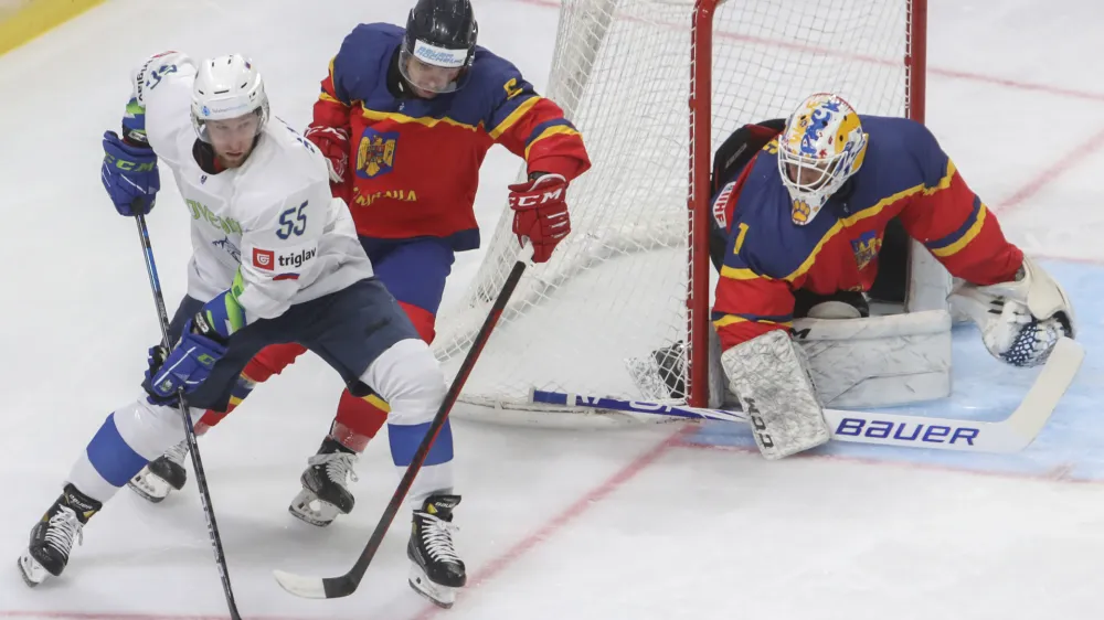 Robert Sabolič- 04.05.2022 &ndash; hokej &ndash; Slovenija: Romunija, SP divizije I, skupina A: //FOTO: Jaka Gasar