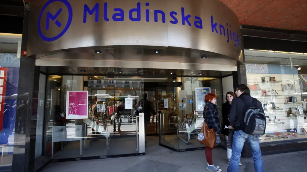Knjigarna Konzorcij - Mladinska knjiga (MK), Slovenska cesta 29.    //FOTO: Luka Cjuha