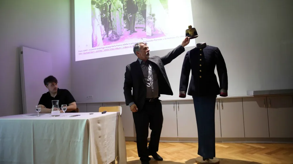 dr. Pavel Car, direktor Narodnega muzeja Slovenije,<br><br>- 12.05.2022 - Narodni muzej Slovenije - ekskluzivna predstavitev uniforme cesarja Franca Jožefa I. - eksponat za prihajajočo razstavo Znameniti Slovenci in njihova odlikovanja, <br><br>//FOTO: Tomaž Skale<br>